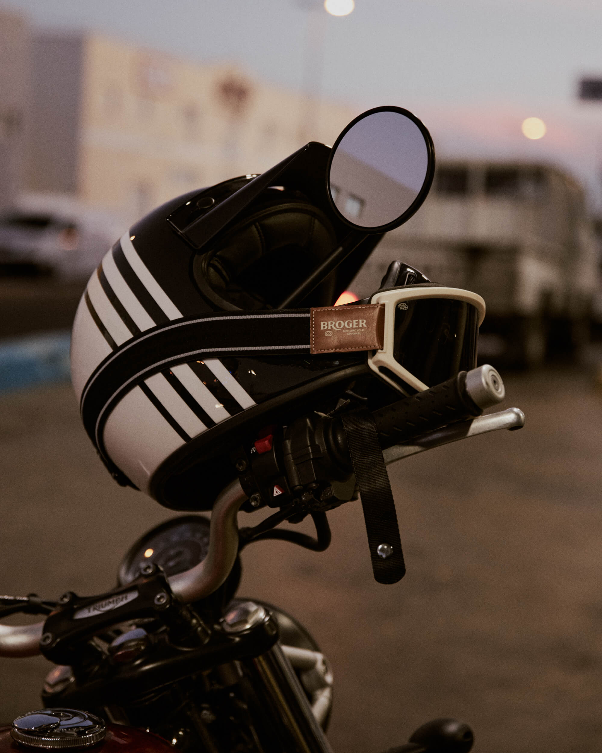 Montana White Goggles