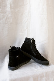 California Black/Black Boots