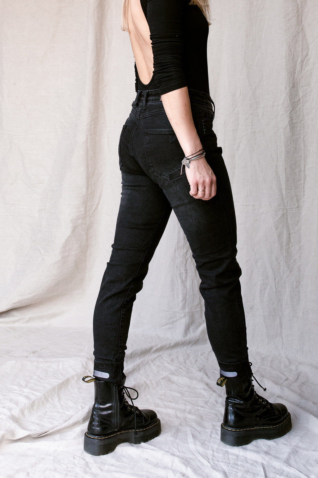 California Lady Jeans - Slim Fit  | Washed Black