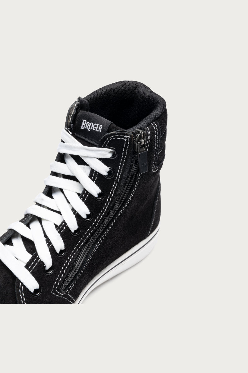 California Black/White Boots